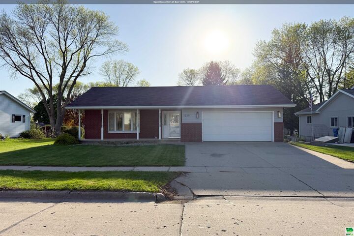 1239 2nd Ave SW  Lemars IA 51031 photo