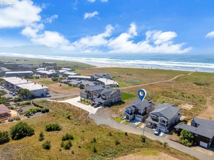 Property Photo: 1398 N Ocean Ave OR 97138