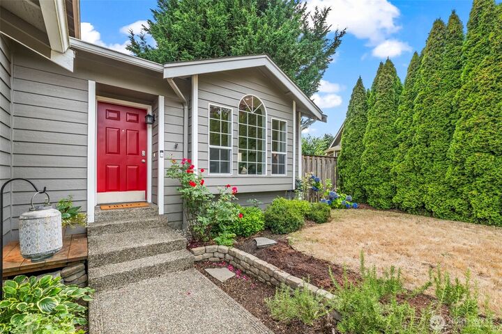 Property Photo: 11704 40th Av Ct NW WA 98332