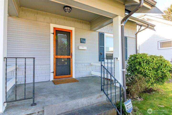Property Photo: 714 S 51st Street WA 98408