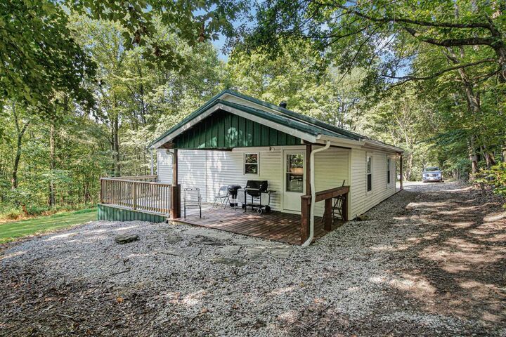 1285 Maxey Knob Road  Canmer KY 42722 photo
