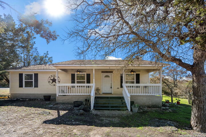Property Photo:  1456 Green Meadow  TX 78070 