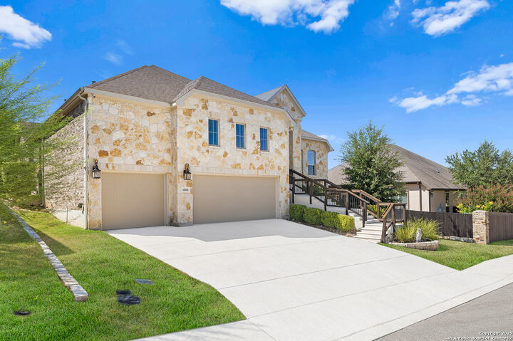 Property Photo: 1806 Lawson Ridge TX 78258