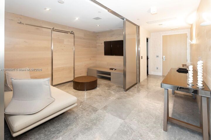 Property Photo:  350 Ocean Dr 205N  FL 33149 