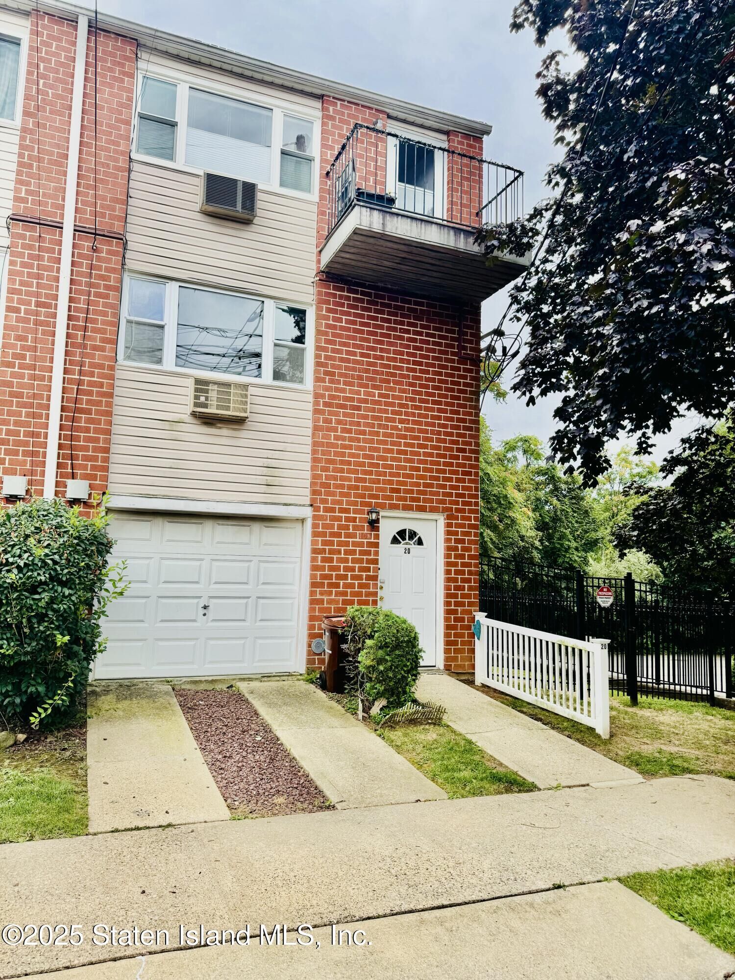 Property Photo:  20 Francine Court A  NY 10306 