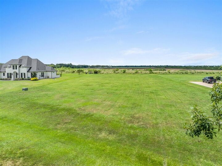 Property Photo:  5686 Waterside Drive  LA 70607 