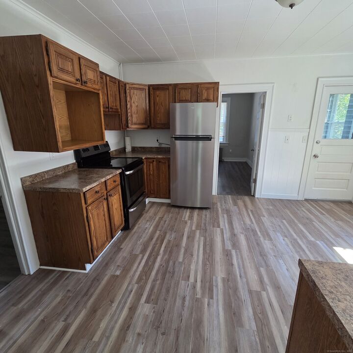 Property Photo:  9 Woodland Street 1  CT 06066 