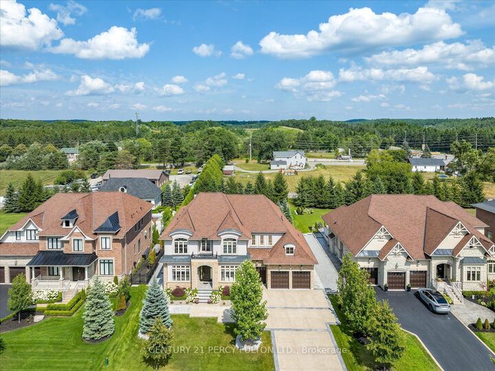 Property Photo: 13 Country Club Crescent ON L9P 0B8