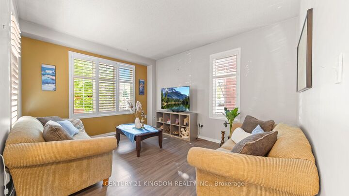 Photo de la propriété:  35 Haskell Avenue  ON L1T 4Y8 