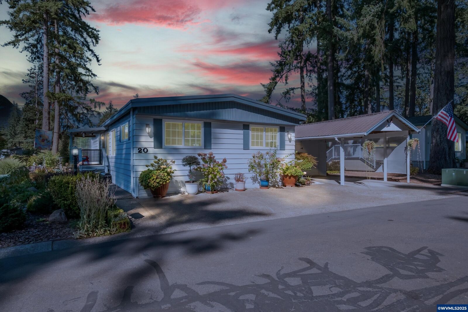 Property Photo: 33125 SE White Oak (#20) Rd 20 OR 97333