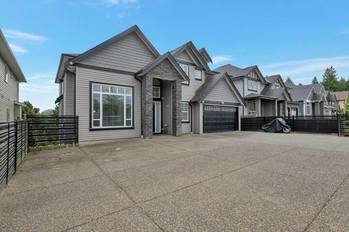 Property Photo:  3363 Horn Street 7  BC V2S 7B3 