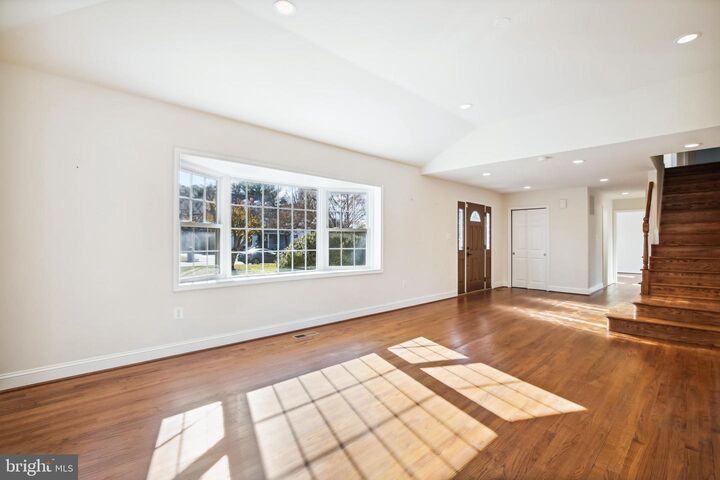 Property Photo:  1302 Altamira Court  VA 22102 
