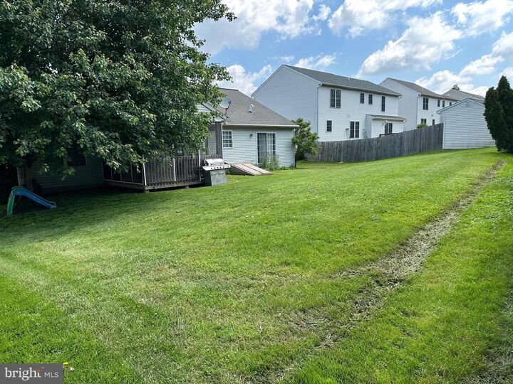 Property Photo:  3950 Laurel Run  PA 17512 