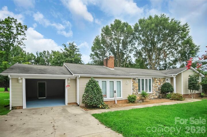 Property Photo:  6316 Hill Gates Trail  NC 28021 