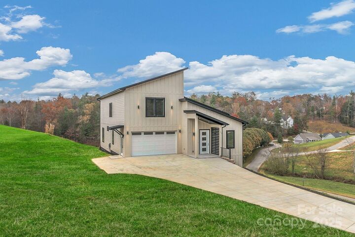 Property Photo: 52 Temujin Drive NC 28748