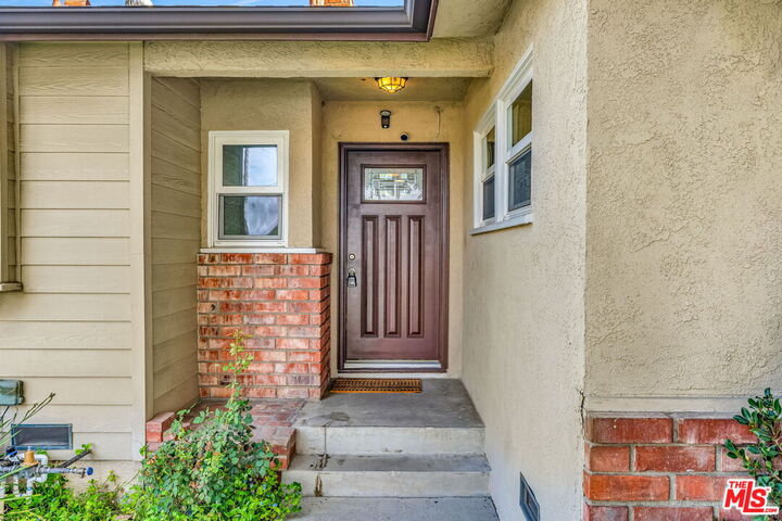 Property Photo:  19341 Bryant St  CA 91324 