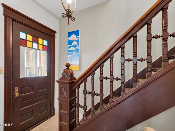 Property Photo: 108 C Avenue W ND 58501