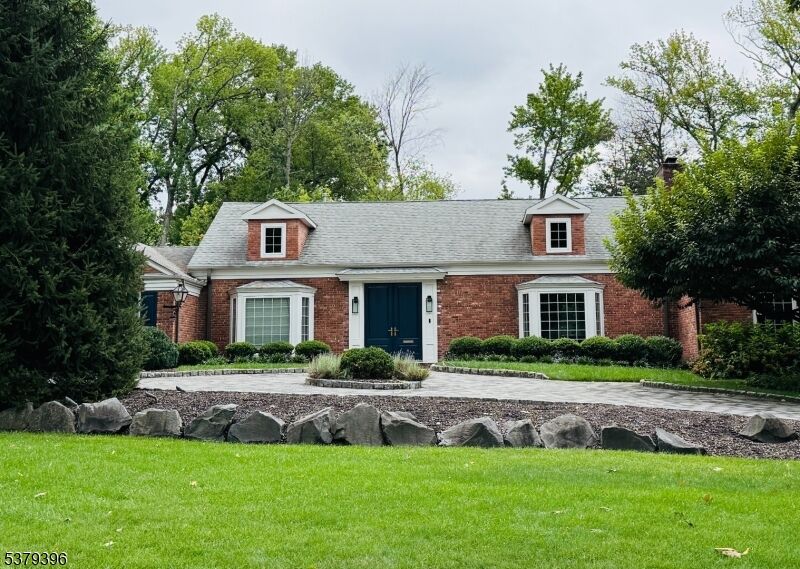 Property Photo:  4 Breezeknoll Dr  NJ 07090 