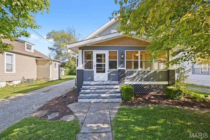 Property Photo: 823 Prickett Avenue IL 62025