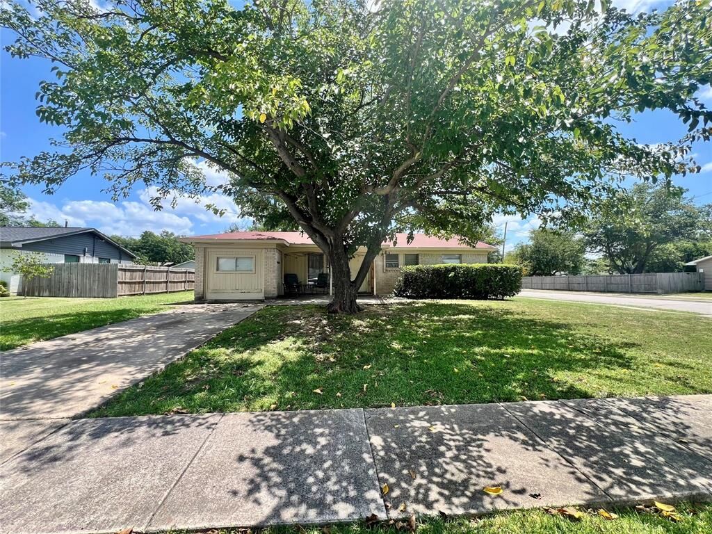 Photo de la propriété:  3006 Joanna Drive  TX 75234 