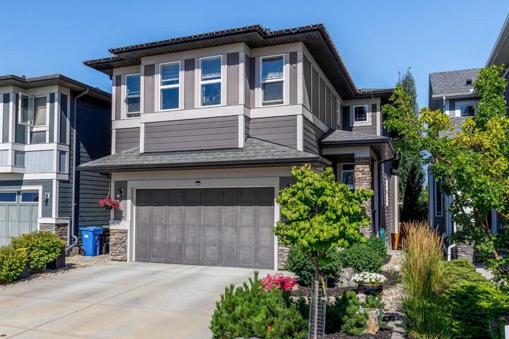 10 Cranbrook Hill SE  Calgary AB T3M 2K8 photo