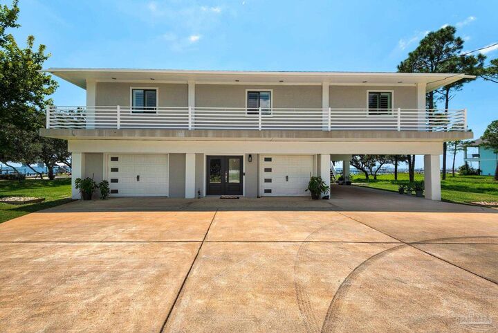 Property Photo:  2829 Bay St  FL 32563 
