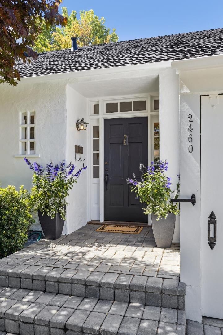 Property Photo:  2460 South Court  CA 94301 