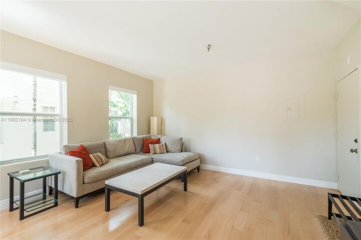 Property Photo: 1350 Pennsylvania Ave 202 FL 33139