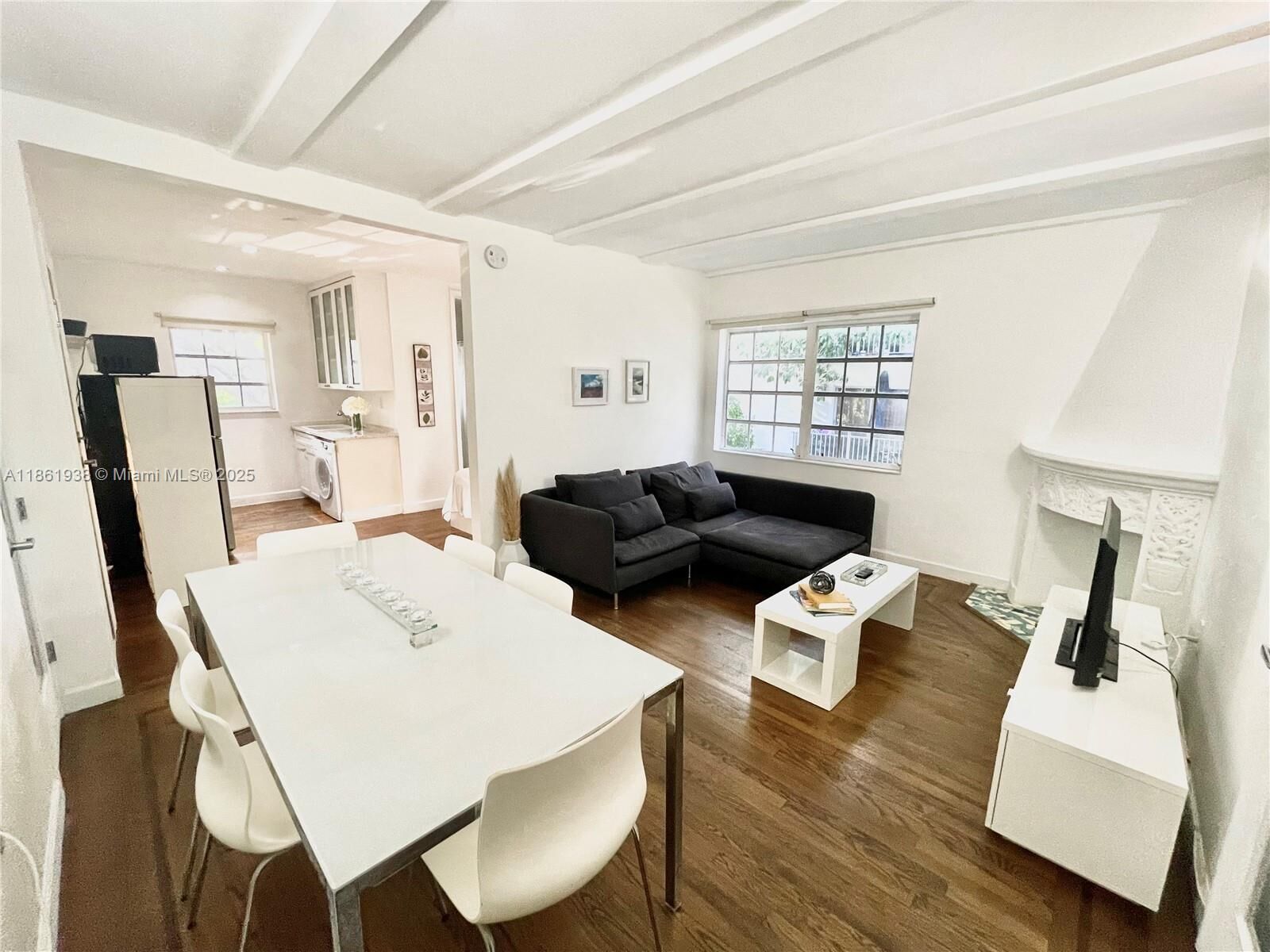 Property Photo: 439 15th St 18 FL 33139