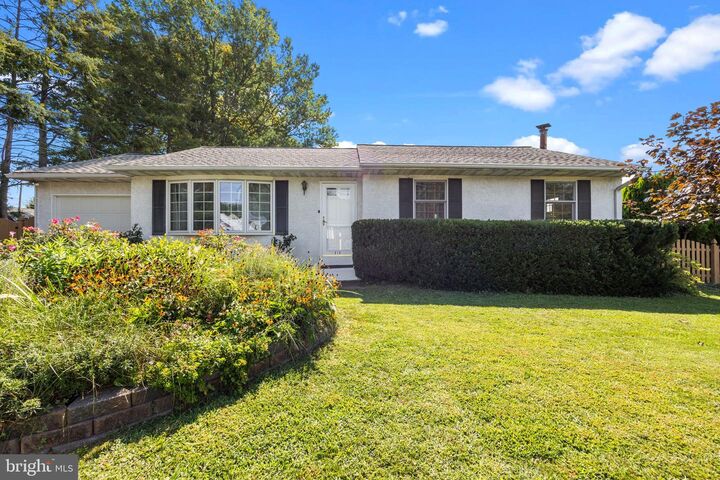 Property Photo: 213 Garden Avenue PA 19044