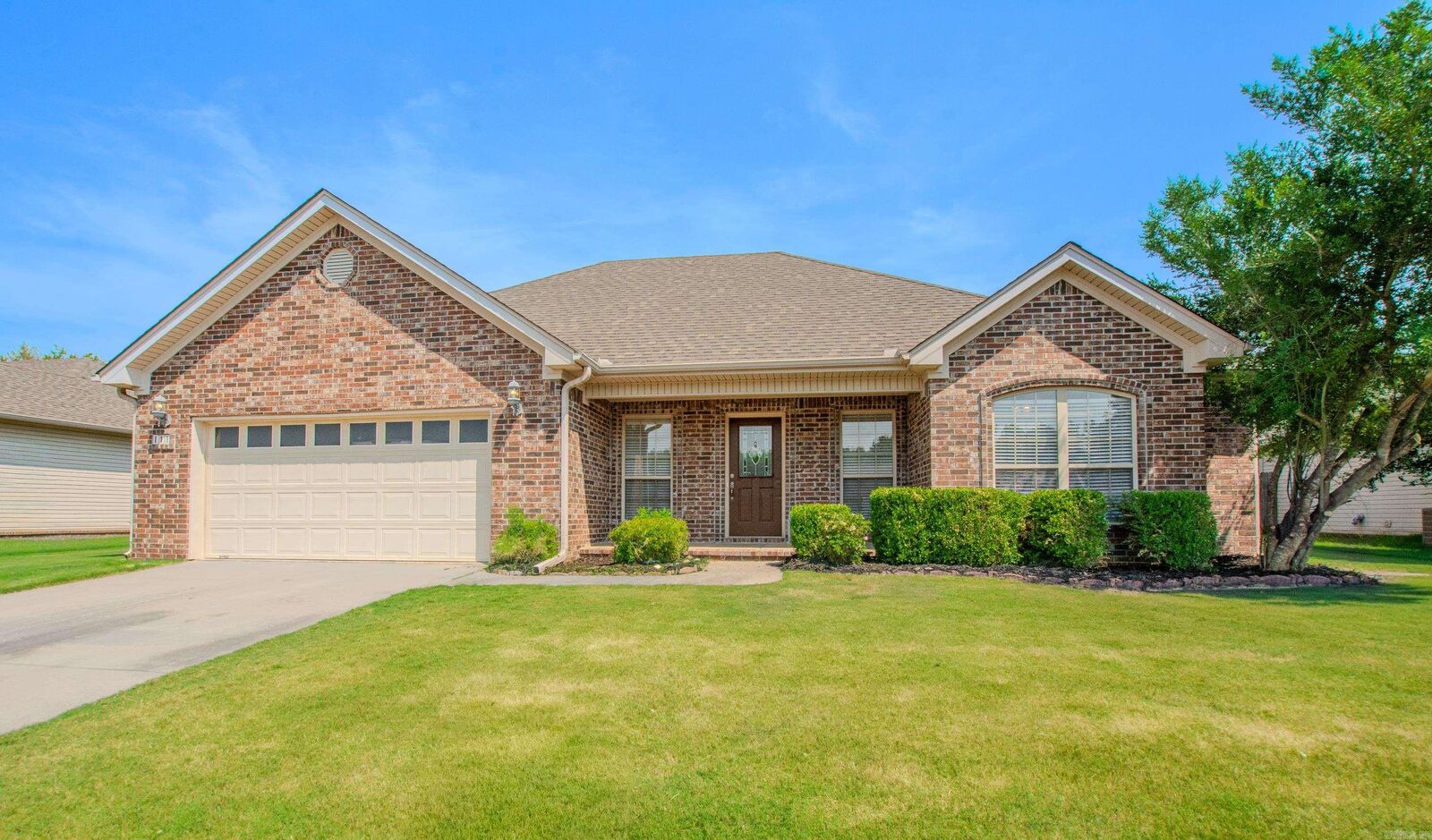 Property Photo: 111 Lariat Dr AR 72007