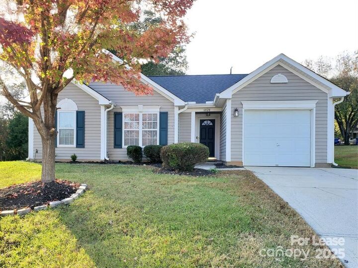 6828 Ayrshire Glen Place  Charlotte NC 28273 photo