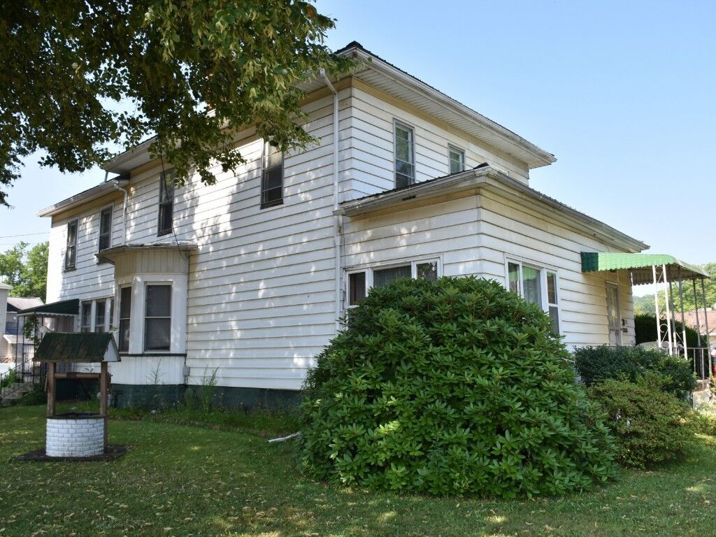 Property Photo: 232 Willow Street PA 16335