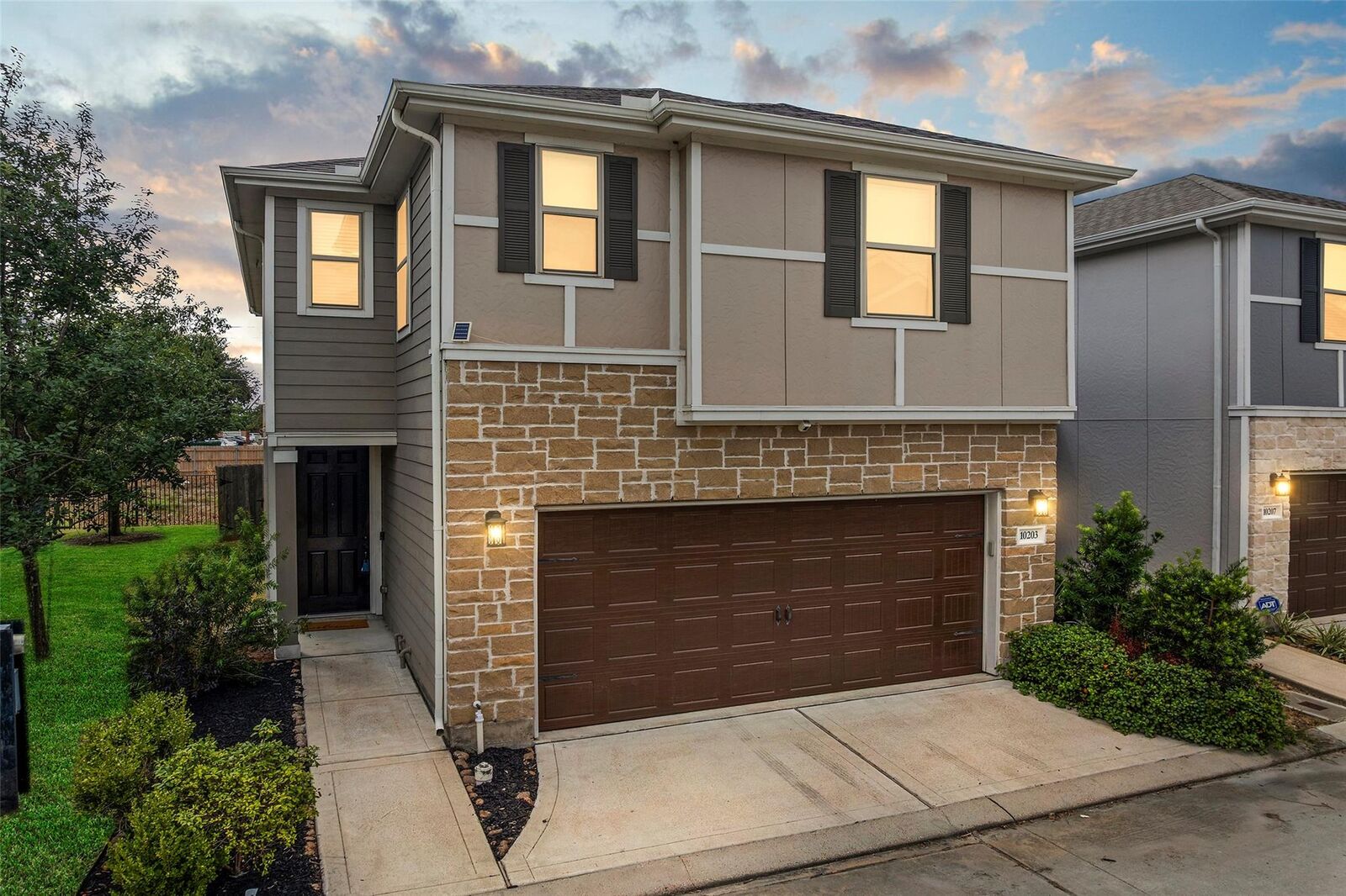 Property Photo: 10203 Pinewood Fox Drive TX 77080