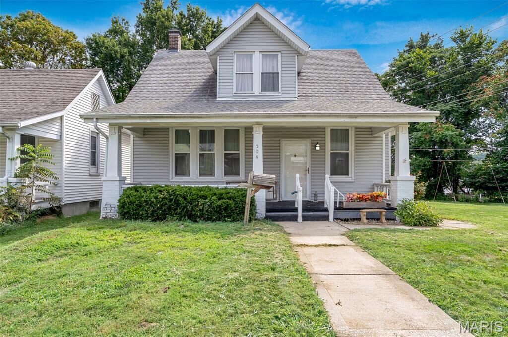 Property Photo:  504 N 16th Street  IL 62226 