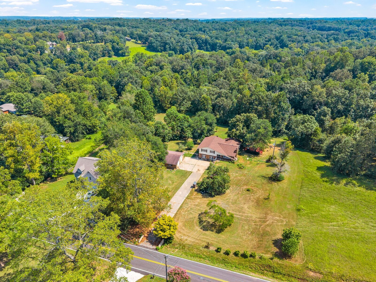 Property Photo: 938 Belmont Rd TN 37040
