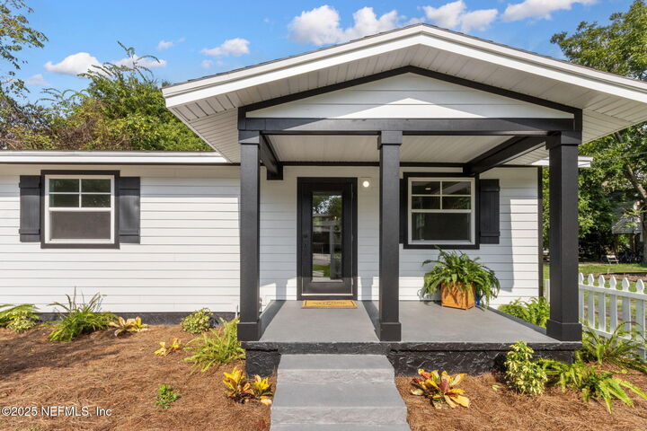 Property Photo: 617 S 9th Street FL 32034