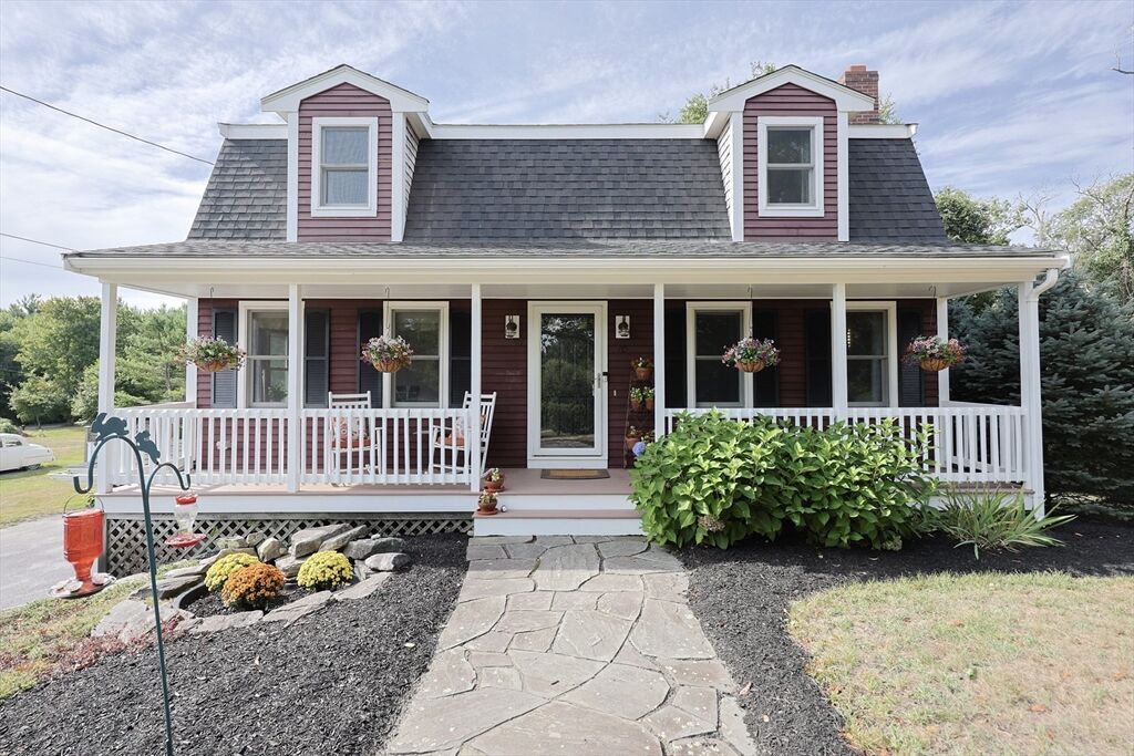 Property Photo:  10 Old Summit Street  MA 02338 