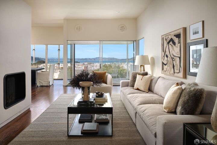 Property Photo: 2600 Filbert Street CA 94123