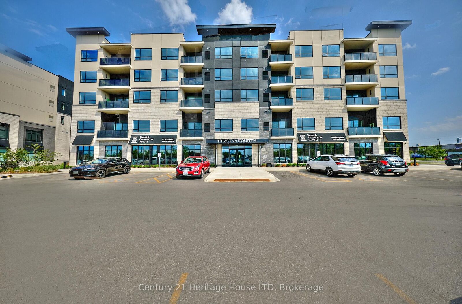 Property Photo: 300B Fourth Avenue 407 ON L2S 0E6