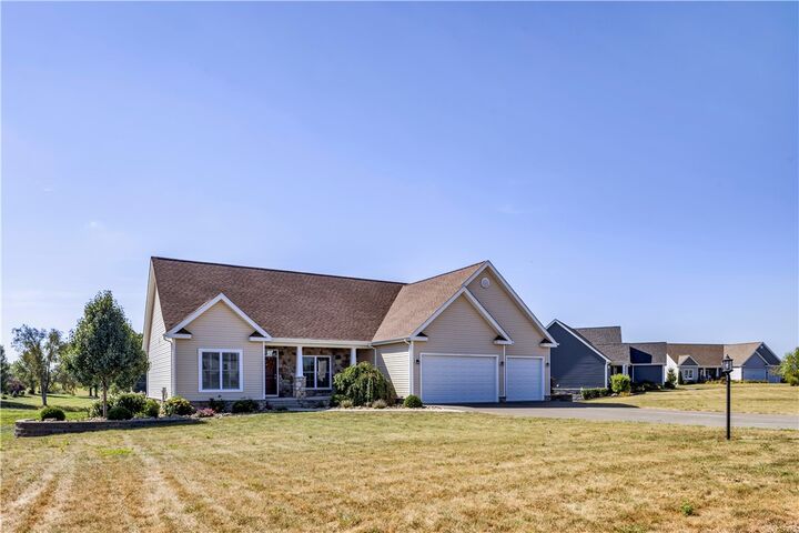 Property Photo: 112 Savannah Dr PA 16037