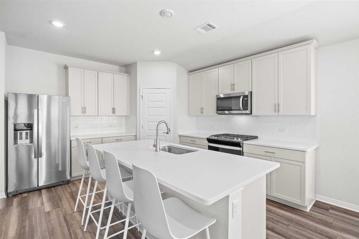 Property Photo: 101 Skyview Farm Lane TX 78642