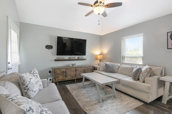 Property Photo: 17129 Lake Park Ave LA 70816