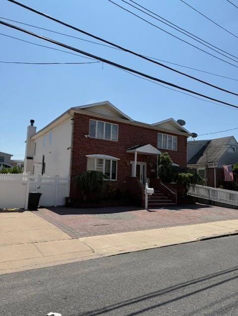 124 Virginia Avenue  Staten  Island NY 10305 photo