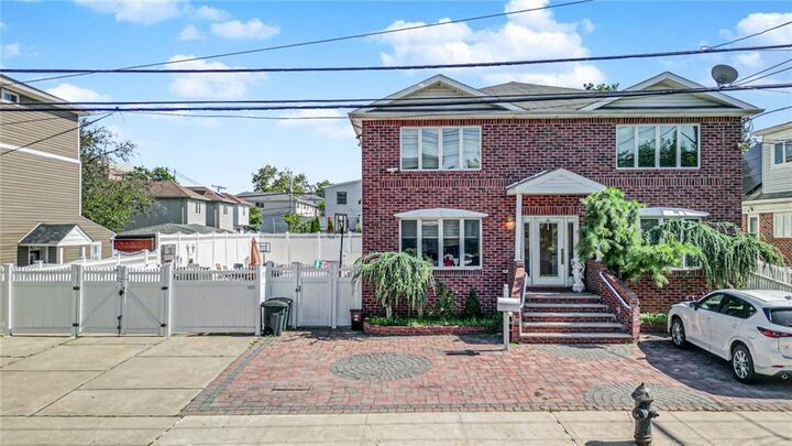 124 Virginia Avenue  Staten  Island NY 10305 photo