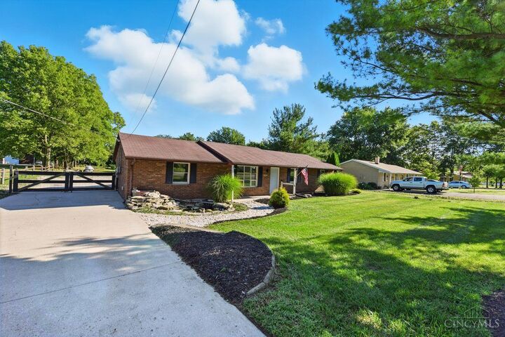 Property Photo: 5026 Alert New London Road OH 45013