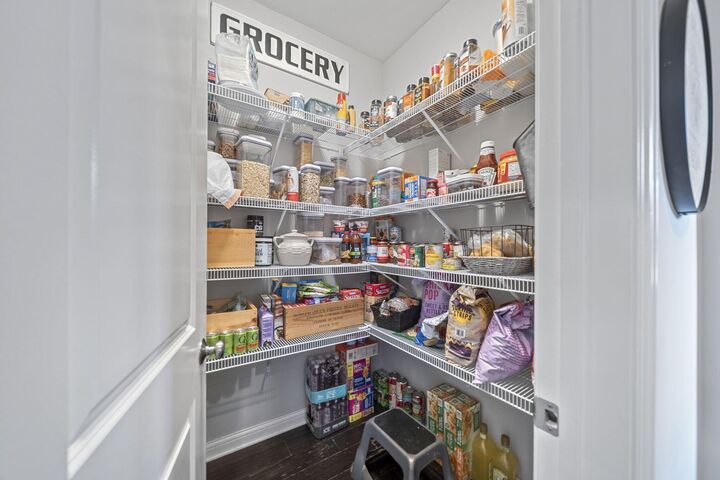 Property Photo: 2462 Triple Crown Crossing OH 43065