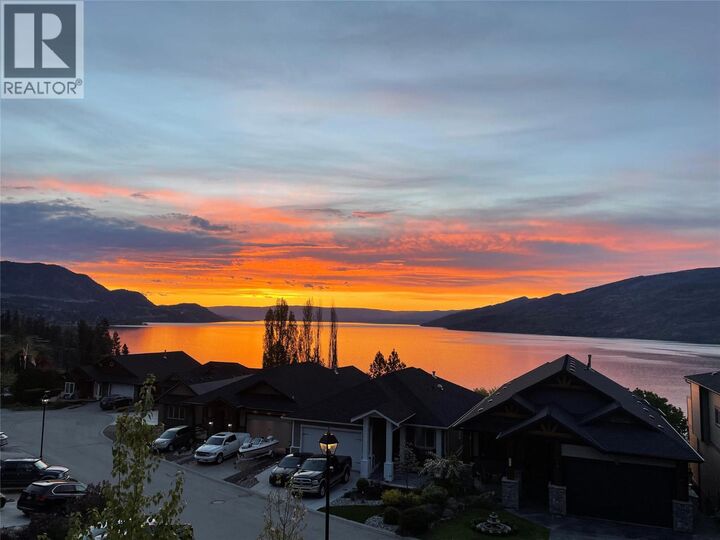 Property Photo: 6267 Sundstrom Court 1 BC V0H 1X7