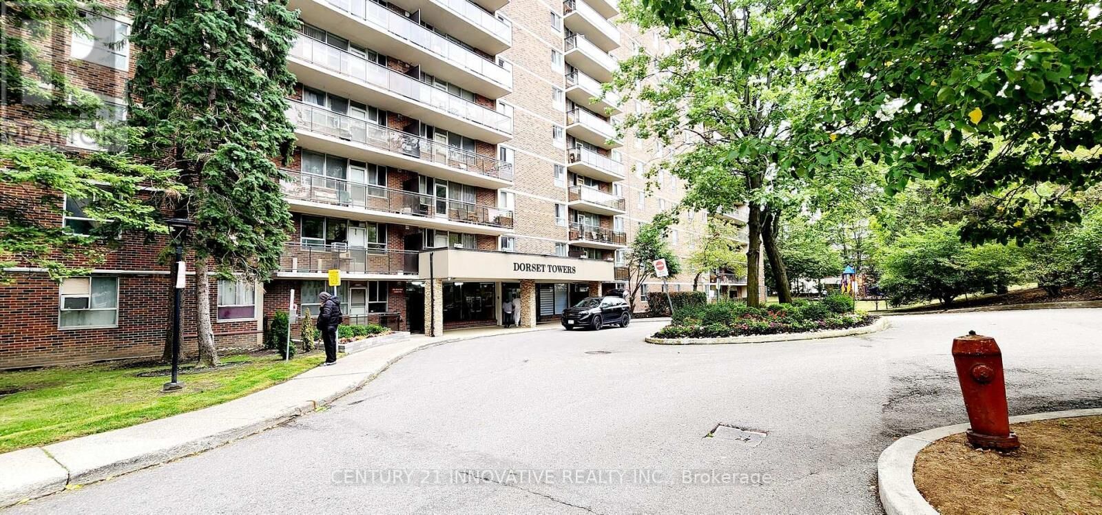Property Photo:  1950 Kennedy Road 405  ON M1P 4S9 