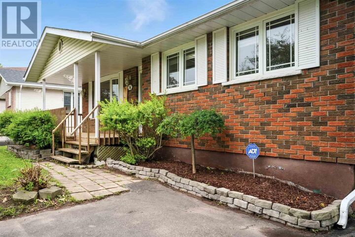 Property Photo: 30 Chicora Cres ON P6A 5S9